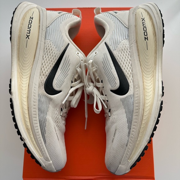 WOMEN NIKE VOMERO 18 - Picture 4 of 10